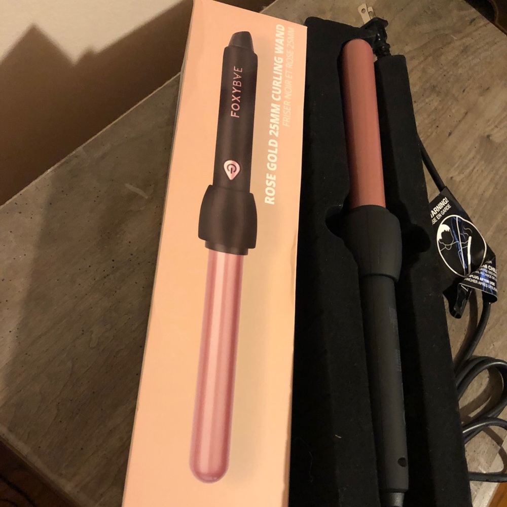NIB Curling Wand - 25MM - Rose Gold - $99 Retail
